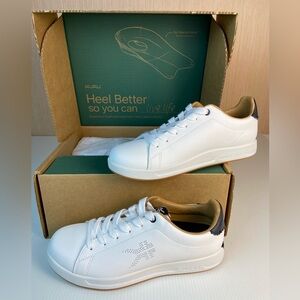 NIB KURU ROAM Sneakers Women 8.5 Bright White Comfort Walking Plantar Fasciitis